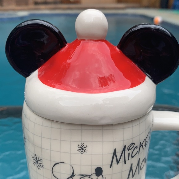 New Disney Sketchbook Mickey Mouse Mug Santa lid - Picture 2 of 12